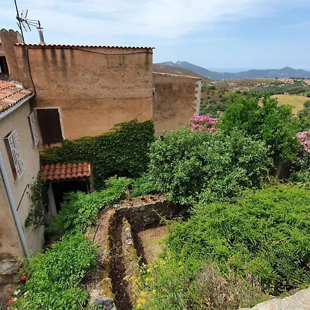 U Paisolu, Maison De Village En Corse, Entre Et Montagne