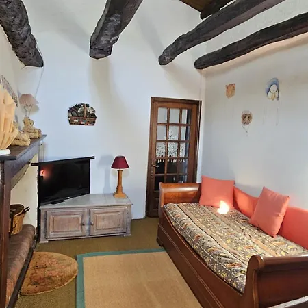 Prázdninový dům U Paisolu, Maison De Village En Corse, Entre Et Montagne *