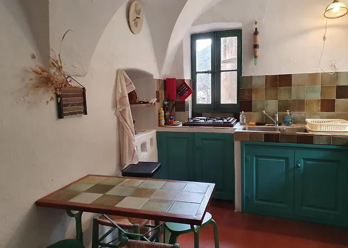 U Paisolu, Maison De Village En Corse, Entre Et Montagne Nessa